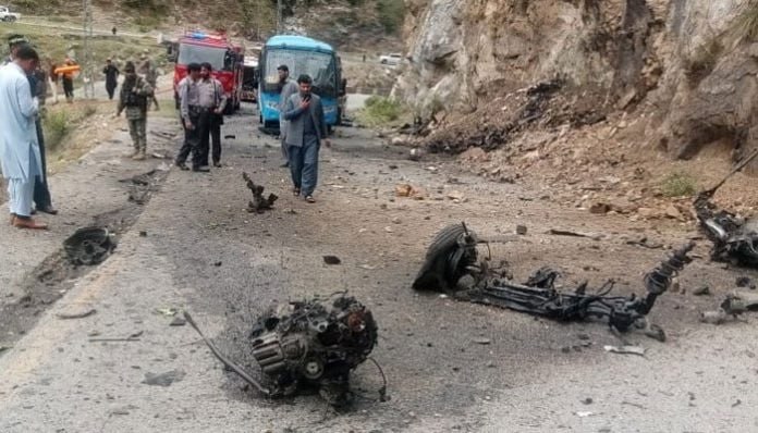 پاکستان: عامل حمله ی انتحاری به شهروندان چینی در خیبرپختونخوا از افغانستان آمده بود