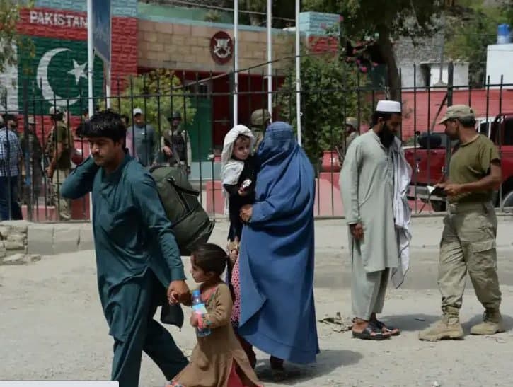 کمیسیون حقوق  بشر اخراج پناه جویان افغانستان از پاکستان را فاجعه بار خواند