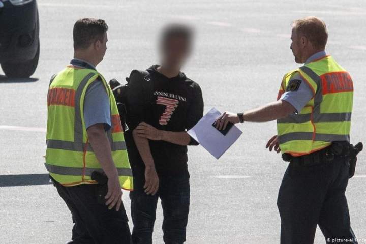 بازداشت یک مهاجر غیرقانونی افغان در یونان که قصد تجاوز به یک زن را داشت