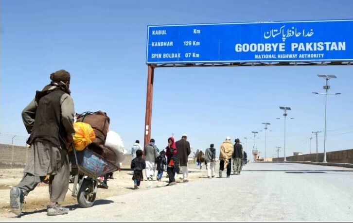 فشار بر پشتونهای پاکستان برای مهاجرت به افغانستان
