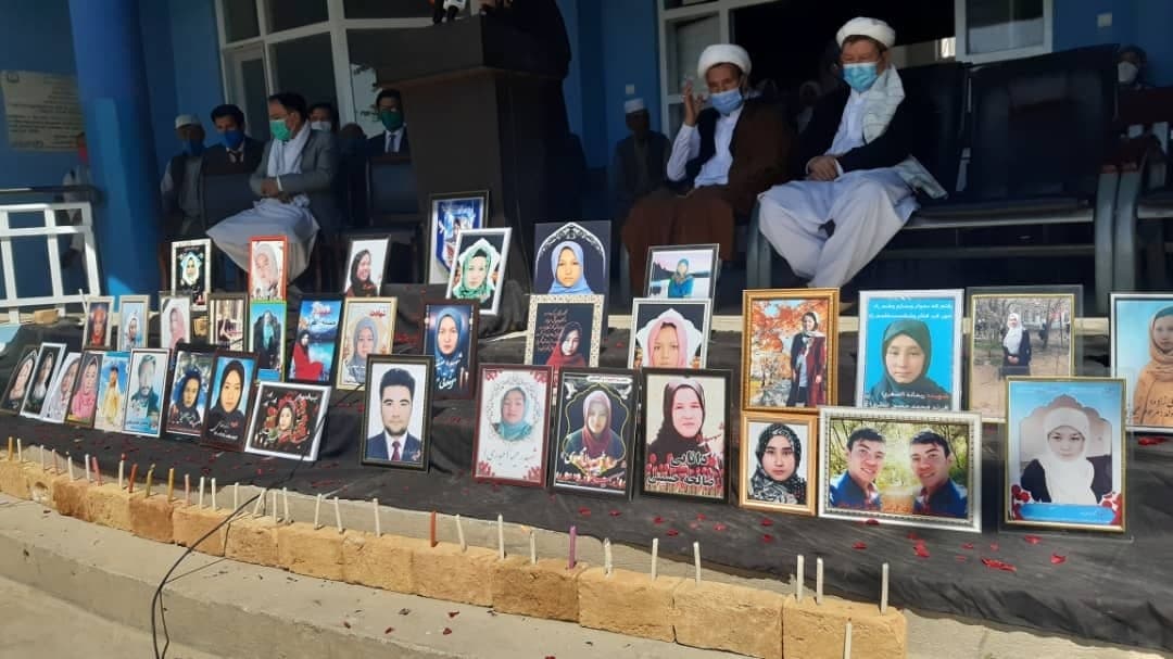 خانواده های قربانیان حمله بر مکتب سیدالشهدا: نهادهای بین المللی به پرونده کشتار دانش آموزان رسیده گی کنند