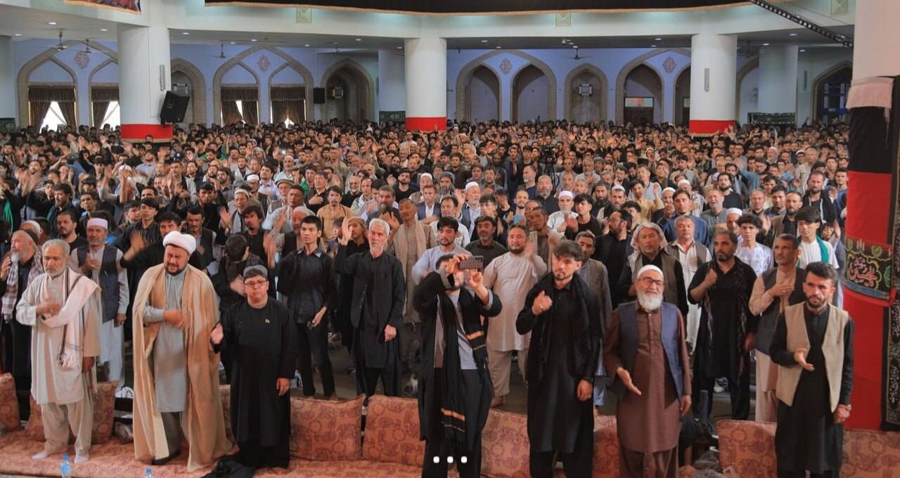 از روز عاشورا با پیام تحکیم اخوت و همبستگی میان مسلمانان بزرگداشت به عمل آمد