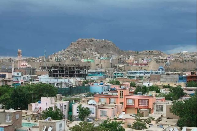 اتهام تبعیض قومی در غزنی؛ محکمه طالبان زمین های هزاره ها را به نام دولت مصادره می کند