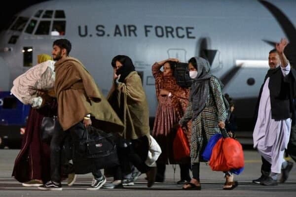 آمریکا پذیرش مهاجران افغانستانی دارای ویزای ویژه را از سرگرفت - خبرگزاری افغان ایرکا