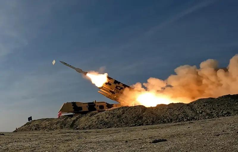 US strikes Iranian launchers; Iran targets US bases in Jordan