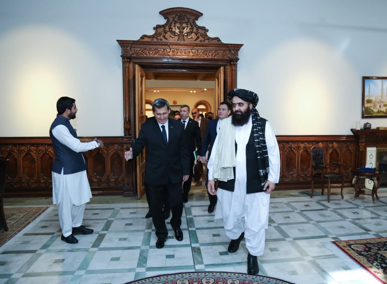 ‏امیرخان متقی، سرپرست وزارت خارجه طالبان در رأس یک هیأت به ترکمنستان رفت - خبرگزاری افغان ایرکا