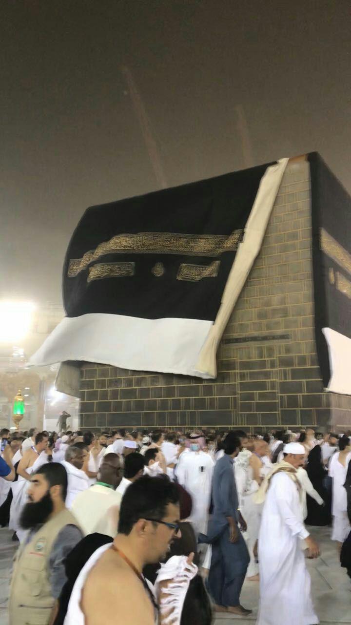 طوفان پرده کعبه را کنار زد - تصویر سوم خبر
