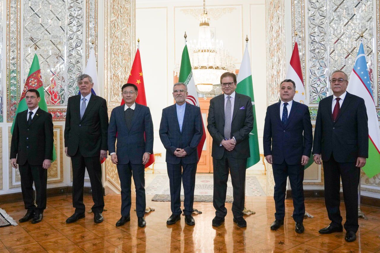 آغاز اجلاس نمایندگان ویژه کشورهای همسایه افغانستان در تهران آغاز اجلاس نمایندگان ویژه کشورهای همسایه افغانستان در تهران