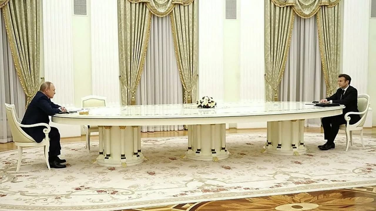 ماکرون در دیدار با پوتین: روسیه و اروپا باید در زمینه تضمین های امنیتی با یکدیگر همکاری کنند - خبرگزاری افغان ایرکا