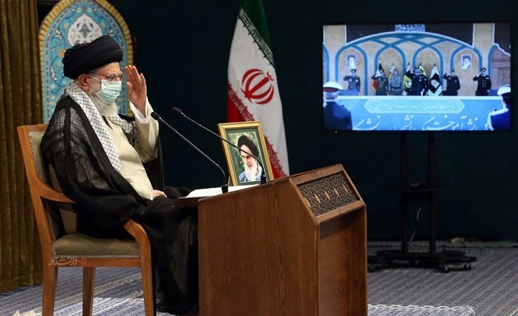 کسانی که با توهم تکیه به دیگران به دنبال امنیت هستند بدانند که سیلی خواهند خورد/ آمریکا پس از بیست سال کشتار و جنایت در افغانستان حکومت را به طالبان داد و خارج شد!