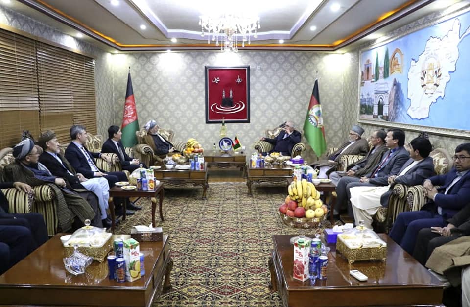 دیدار استاد محمد کریم خلیلی با مارشال عبدالرشید دوستم پیرامون اوضاع جاری کشور - تصویر دوم خبر