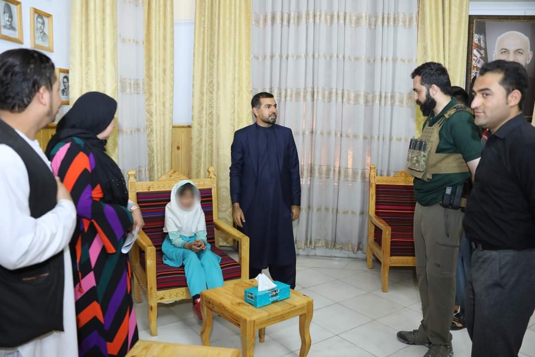 یک دختر 10 ساله از چنگ آدم ربایان در هرات نجات داده شد - تصویر دوم خبر