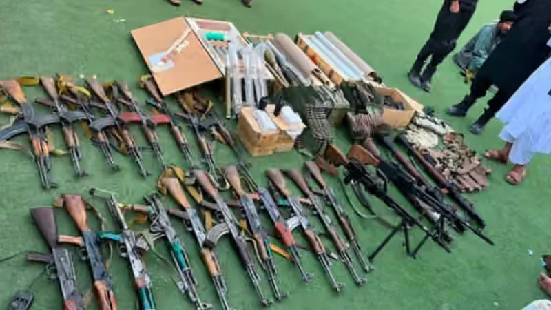 واکنش محسنی به ادعای کشف سلاح در حوزه خاتم النبیین(ص): سلاح ها با دستور طالبان در اختیار ما بود - خبرگزاری افغان ایرکا