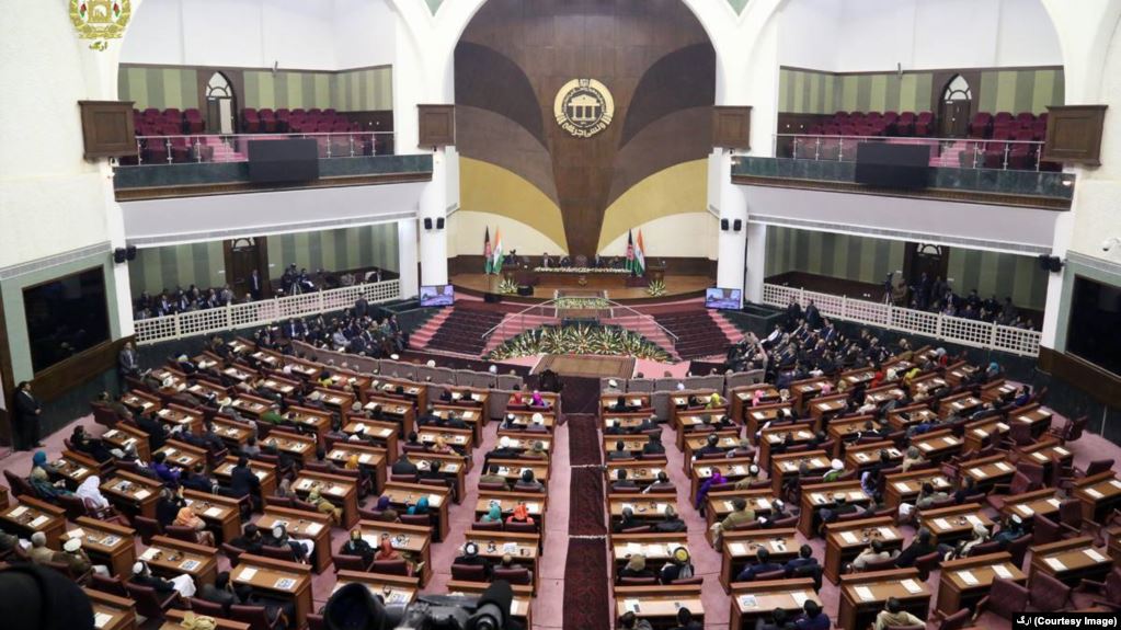 سرنوشت ریاست مجلس در گرو یک رأی جنجالی باقی ماند؛ نمایندگان فردا برای «رای جنجالی» رای گیری می کنند - خبرگزاری افغان ایرکا