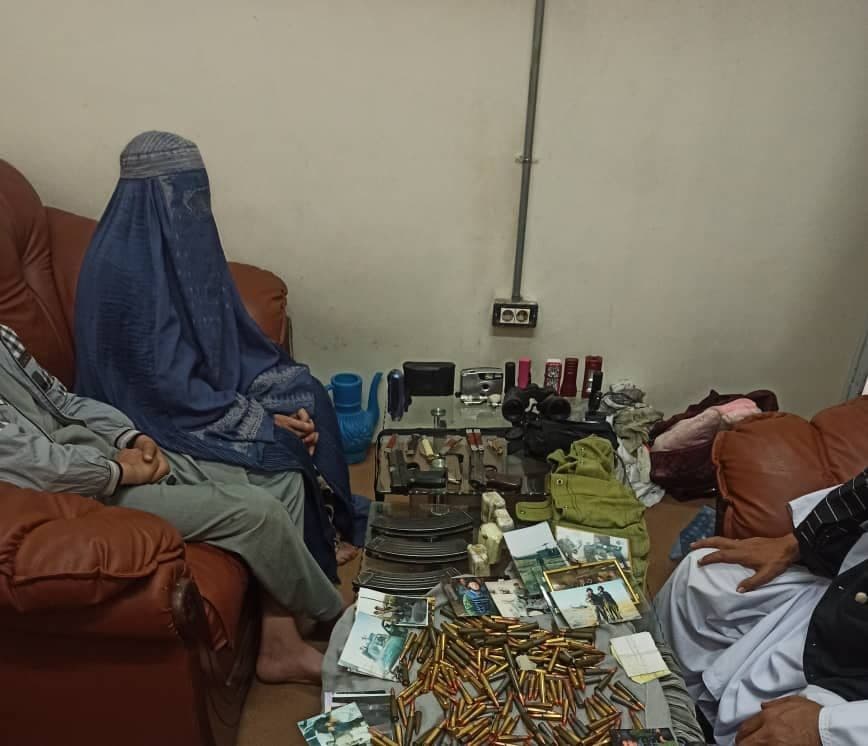 ‏طالبان یک زن را با مقدار سلاح و مهمات در قندوز بازداشت کردند - خبرگزاری افغان ایرکا