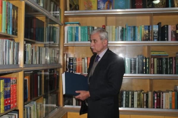 نویسنده نام آشنای افغانستان براثر سانحه رانندگی درگذشت
