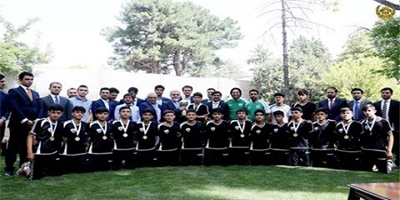 عبدالله مصارف مالی تیم فوتبال نوجوانان را تقبل کرد - خبرگزاری افغان ایرکا