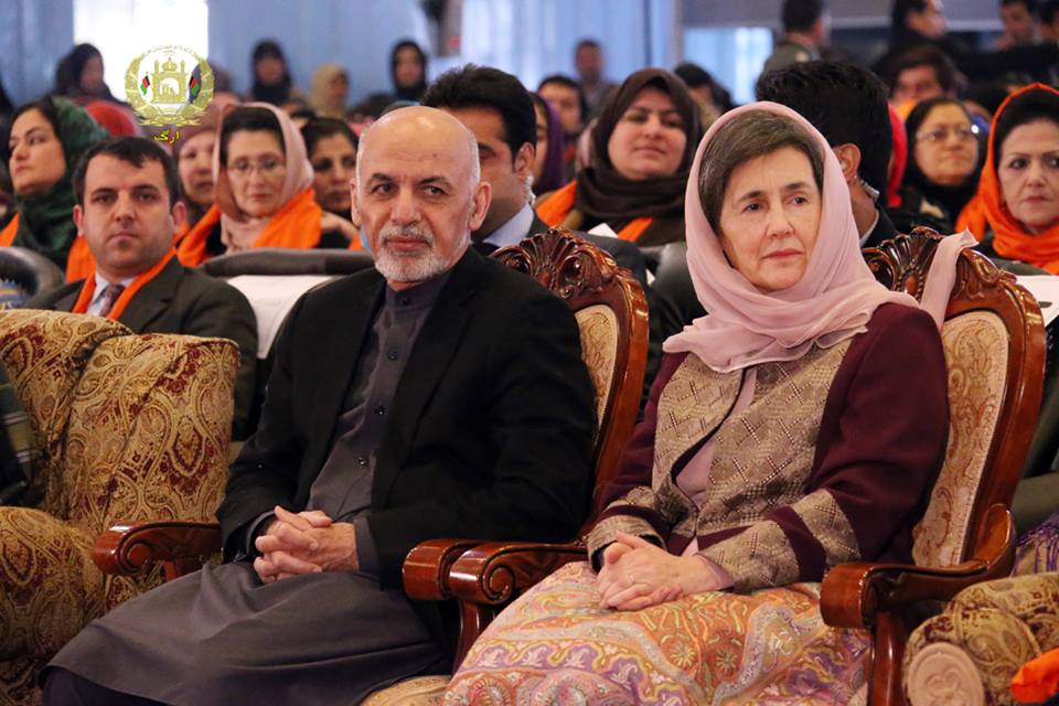 دزدی، انتحار و قتل برای تامین زندگی اشرافی و مخارج تبلیغات انتخاباتی توسط غنی و همسرش - خبرگزاری افغان ایرکا