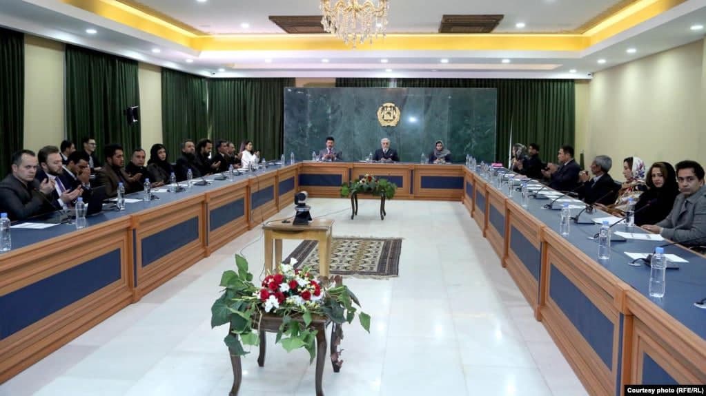 فرهنگیان: از صلحی حمایت می کنیم که زمینه تحول را فراهم کند  - خبرگزاری افغان ایرکا