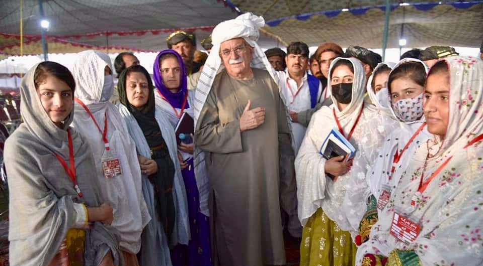 حکومت زور در افغانستان غیرقانونی است؛ لویه جرگه برگزار و بعد انتخابات راه اندازی شود - خبرگزاری افغان ایرکا