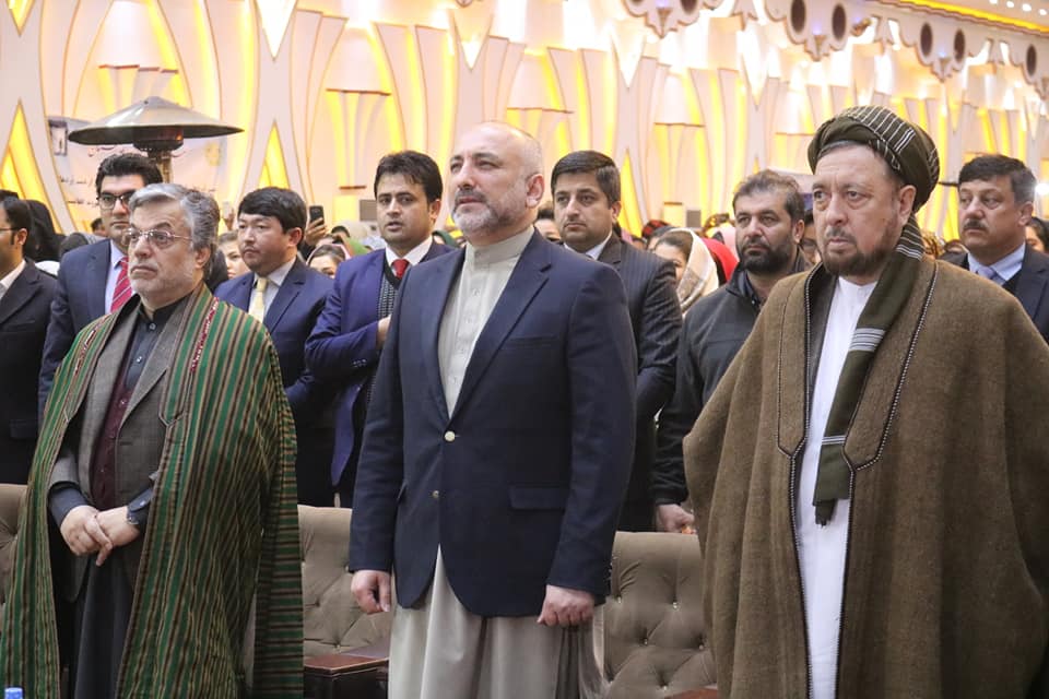 حنیف اتمر: نبود حاکمیت قانون و فساد زندگی زنان را به لرزه در آورده است - تصویر دوم خبر