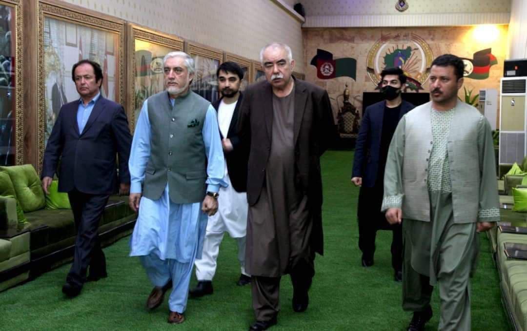 مارشال عبدالرشید دوستم با عبدالله عبدالله دیدار کرد - تصویر دوم خبر