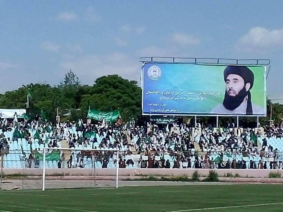 آغاز سخنرانی حکمتیار در جمع هواداران خود پس از دو دهه در کابل: در برابر هر اشغالگر مقاومت می کنم - تصویر دوم خبر