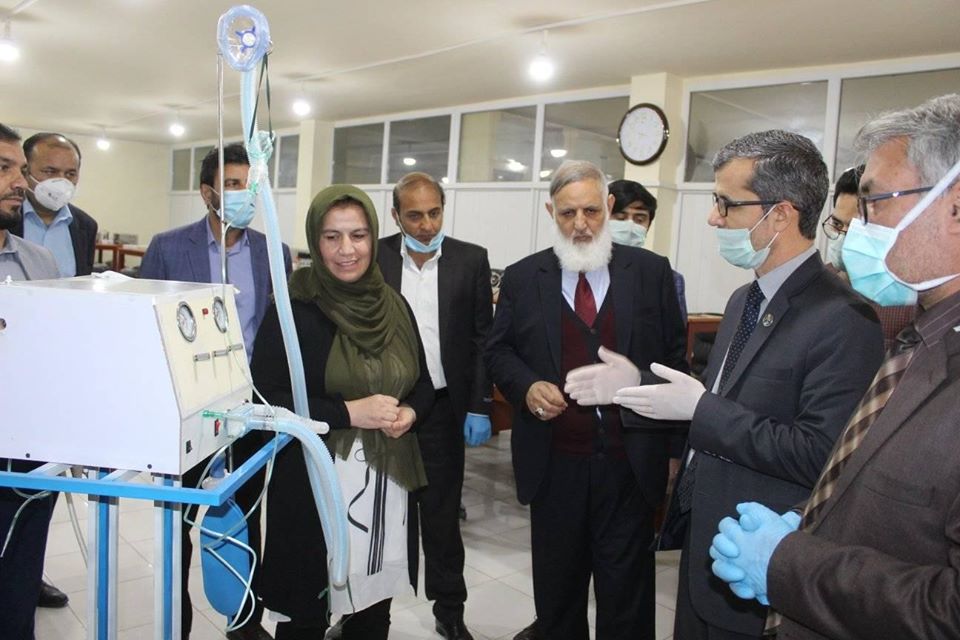 دانشگاه طبی کابل دستگاه تنفس مصنوعی ساخته است - خبرگزاری افغان ایرکا