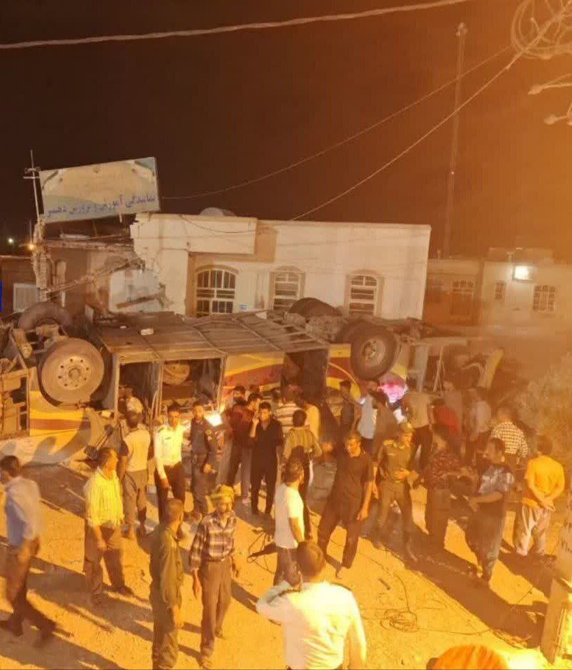  جان باختن 28 زائر پاکستانی در حادثۀ واژگونی اتوبوس در یزد ایران - خبرگزاری افغان ایرکا