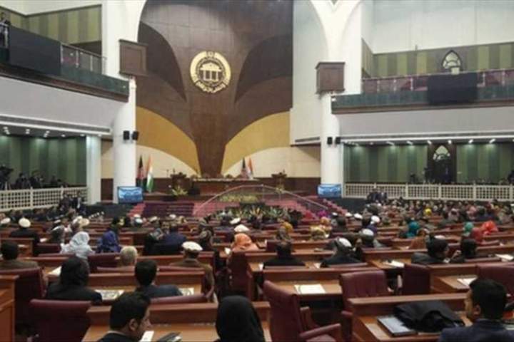 نمایندگان مجلس: با توافق عبدالله و غنی؛ فاتحه دموکراسی در کشور خوانده شد - خبرگزاری افغان ایرکا