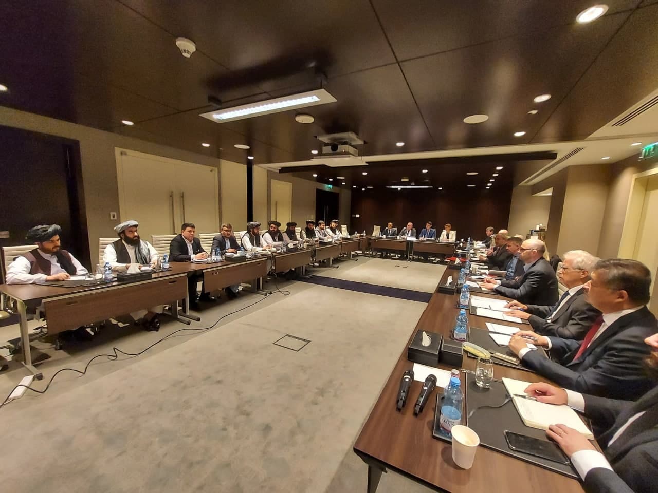 ادعای تازه طالبان از آغاز فصل جدید روابط؛ متقی با 16 نامزد سفیر برای افغانستان دیدار کرد