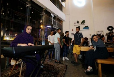 لغو شرط ورودی های جداگانه خانواده ها در رستوران های عربستان - خبرگزاری افغان ایرکا