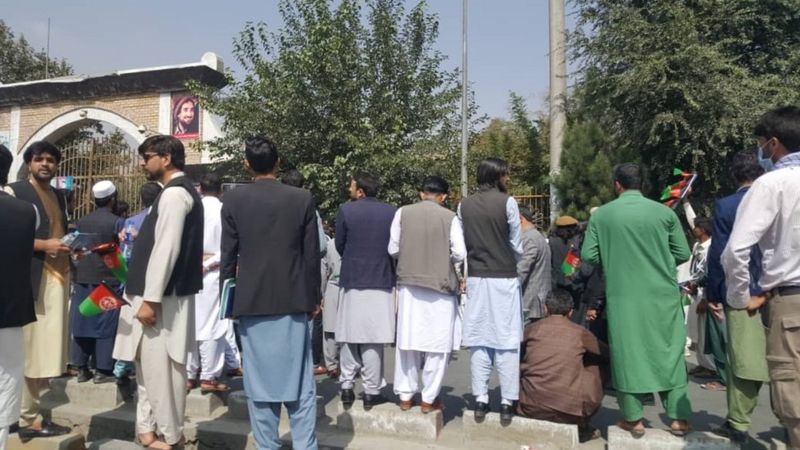 جلوگیری از برگزاری مراسم یادبود نجیب الله در خیمه لویه جرگه به درگیری انجامید - تصویر دوم خبر