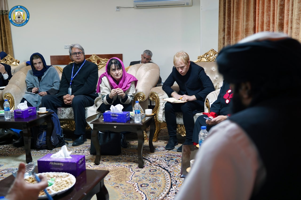 سراج الدین حقانی در مورد حقوق انسان ها با رییس بخش حقوق بشر سازمان ملل گفتگو کرد - خبرگزاری افغان ایرکا