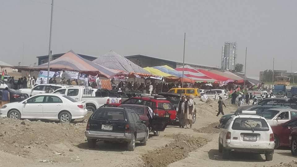 حامیان نامزدان حذف شده دروازه کمیسیون مستقل انتخابات را بستند - خبرگزاری افغان ایرکا