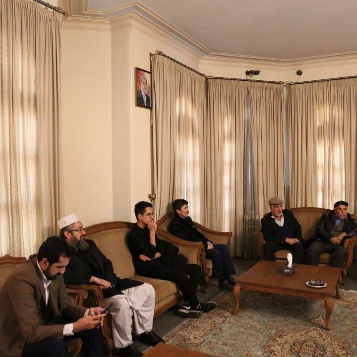 مکالمه تلفنی رئیس جمهور غنی با اقارب شهدای سقوط طیاره ی اکراینی در تهران - تصویر سوم خبر