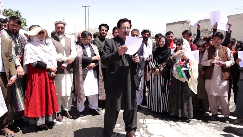 شماری از نامزدان معترض راه رفت و آمد کمیسیون انتخابات را بستند - خبرگزاری افغان ایرکا