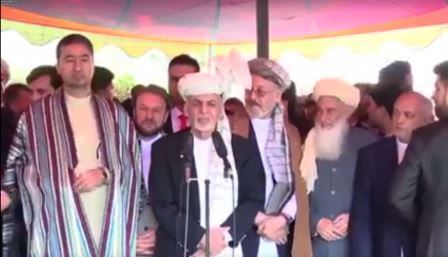 حضور کم رنگ سیاست مداران در مسجد ارگ و ندای صلح خواهی غنی به گروه های جنگ طلب - خبرگزاری افغان ایرکا