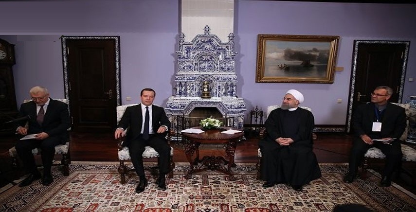دیدار حسن روحانی رئیس جمهور ایران با مدودف نخست وزیر روسیه در مسکو - خبرگزاری افغان ایرکا