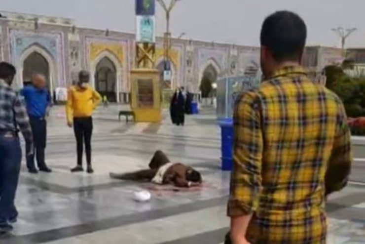 سوء قصد به جان 3 طلبه در حرم مطهر رضوی با سلاح سرد/دادستان: ضارب تبعه خارجی است