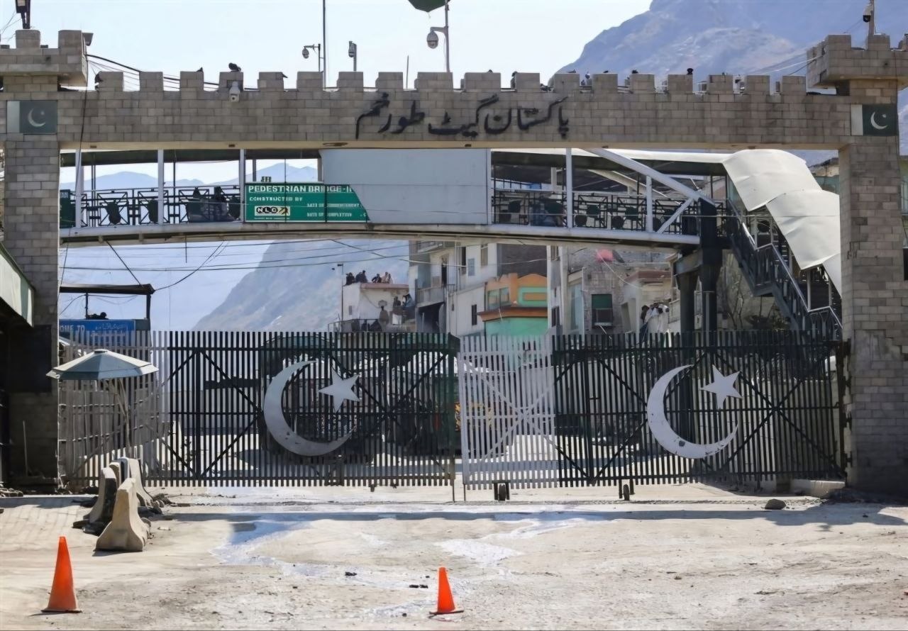 پاکستان گذرگاه های مرزی با افغانستان را بازگشایی می کند