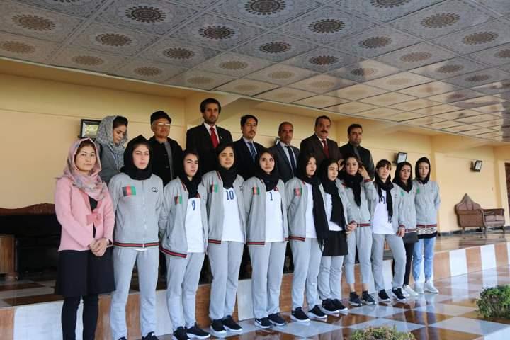 تیم ملی والیبال بانوان کشور، به بنگلادیش رفت - خبرگزاری افغان ایرکا