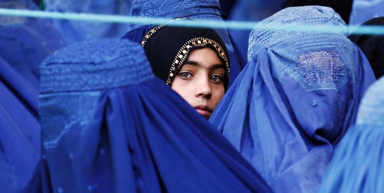 خبر جدی شدن توافق صلح امریکا با طالبان موجب نگرانی زنان افغانستان شد - خبرگزاری افغان ایرکا