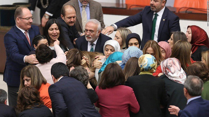 پارلمان ترکیه طرح افزایش اختیارات اردوغان را تصویب کرد - خبرگزاری افغان ایرکا