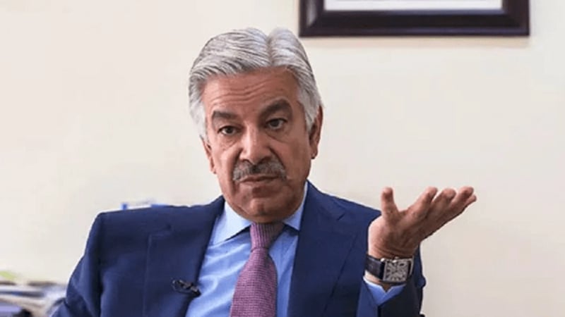 وزیر دفاع پاکستان: افغانستان منشاء اصلی تهدیدها علیه پاکستان است