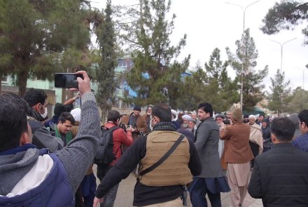  خانوادۀ کودک ربوده شده در بلخ: دست به اعتصاب غذا می زنیم  - خبرگزاری افغان ایرکا