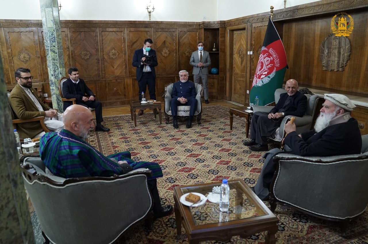 دیدار و گفتگوی غنی با حامدکرزی، عبدالله عبدالله و عبدالرب رسول سیاف در ارگ ریاست جمهوری - تصویر دوم خبر