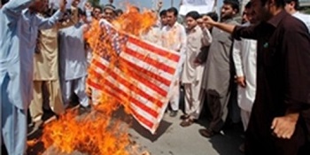 برگزاری تظاهرات ضد آمریکایی در سراسر پاکستان - خبرگزاری افغان ایرکا