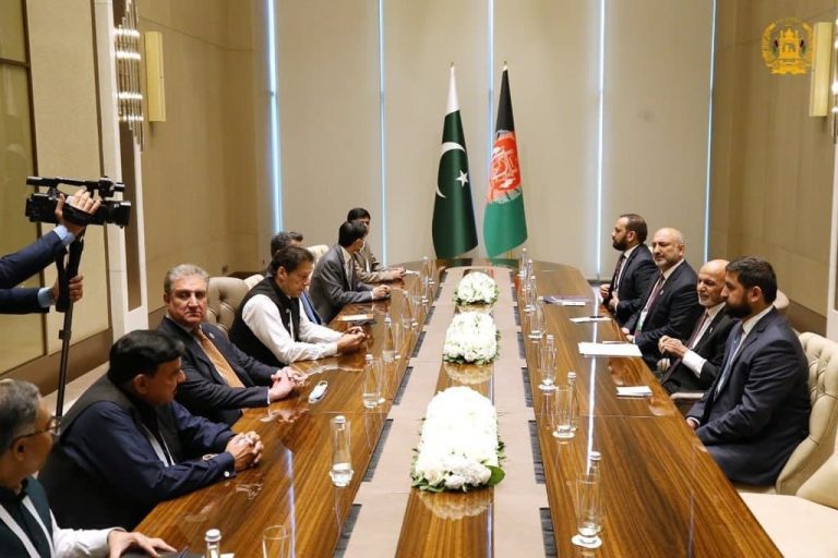  دیدار ریس جمهور غنی و عمران خان در حاشیه نشست تاشکند - خبرگزاری افغان ایرکا