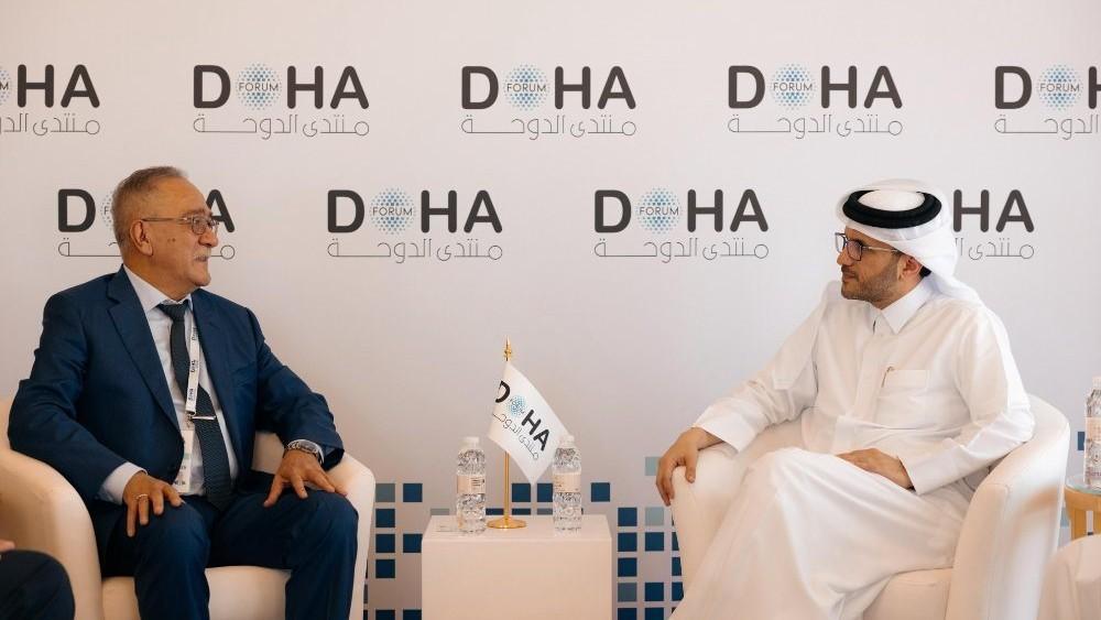 نماینده گان قطر و اوزبیکستان در حاشیۀ مجمع دوحه دربارۀ افغانستان گفتگو کردند نماینده گان قطر و اوزبیکستان در حاشیۀ مجمع دوحه دربارۀ افغانستان گفتگو کردند